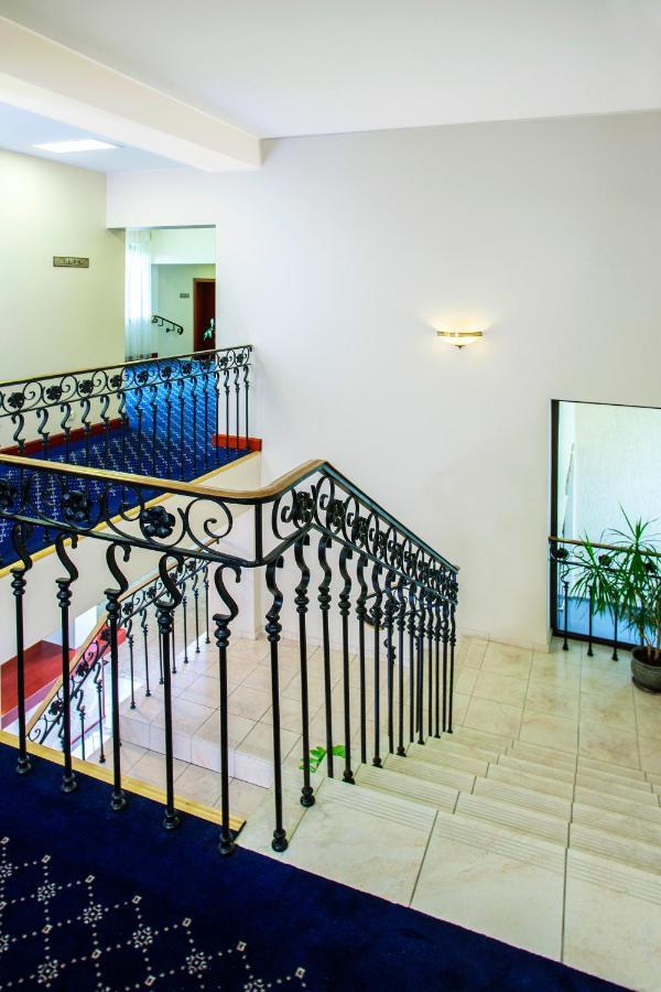 Park Villa Hotel วิลนีอุส ภายนอก รูปภาพ